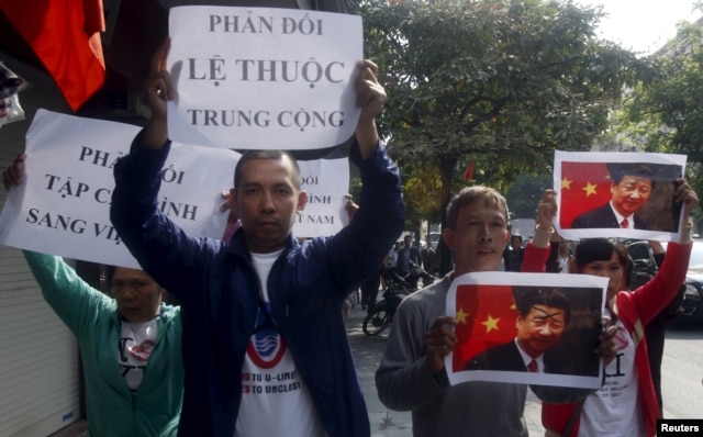 Biểu tình chống Trung Quốc tại Hà Nội, tháng 11/2015.
