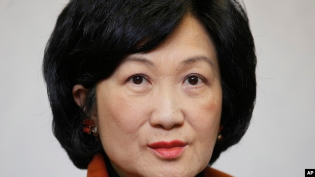 Bà Regina Ip, người đứng đầu Đảng Tân Dân - có lập trường thân Bắc Kinh, nói rằng Hồng Kông sẽ tiếp tục là một trung tâm tài chánh quan trọng.