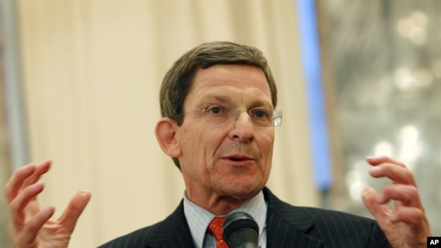 Đặc sứ Mỹ Marc Grossman 