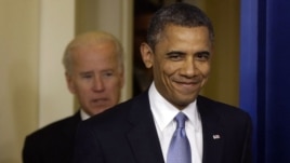 Prezidan Barack Obama ak Vis-Prezidan Joe Biden nan Mezon Blanch lan nan Washington, premye janvye 2013 la.