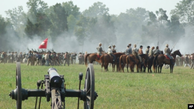 The Manassas battle, staged twice during a recent weekend, is the first of several big reenactments planned to mark the 150th anniversary of the American Civil War.