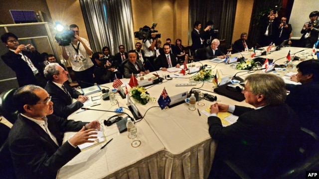 Các Bộ trưởng Thương mại và đại diện các nước tham dự phiên họp về Đối tác xuyên Thái Bình Dương TPP ở Singapore tháng 12, 2013.