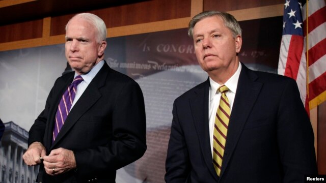 Los senadores John McCain y Lindsey Graham buscarán acuerdos con el presidente Obama. 