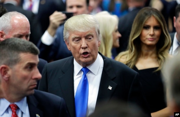 Ứng cử viên tổng thống của Đảng Cộng hòa Donald Trump phát biểu sau cuộc tranh luận tổng thống giữa ông và ứng cử viên tổng thống của Đảng Dân chủ tại Đại học Hofstra, New York, ngày 26 tháng 9 năm 2016.