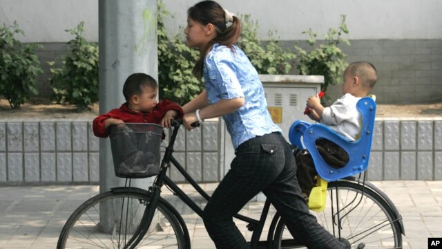 Theo Tân Hoa Xã, phúc trình đề nghị tất cả hạn chế sinh sản được gỡ bỏ trước cuối năm 2020.
