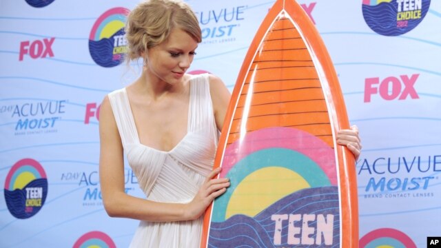 A sus 22 años Taylor Swift sumó una ganancia de $57 millones de dólares entre mayo de 2011 y mayo de 2012.
