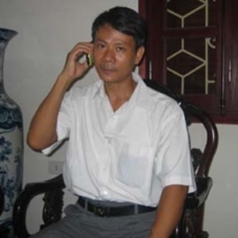 Bác sĩ Phạm Hồng Sơn, người từng bị chính quyền Việt Nam cầm tù nhiều năm vì đã dịch và phổ biến trên internet bài viết “Thế nào là Dân chủ?” được đăng trên trang web của Bộ Ngoại giao Hoa Kỳ