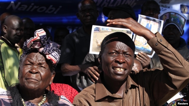 Sarah Hussein Obama (L), grandmother to President Obama and his uncle Said Obama attend a news conference to celebrates his re-election in his ancestral home village of Nyangoma Kogelo, Kenya, November 7, 2012. 