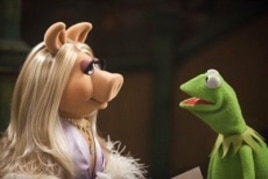 Miss Piggy and Kermit in "The Muppets"