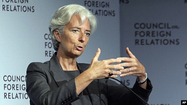 IMF chief Lagarde addresses a gathering at the Council on Foreign Relations in New York, July 26, 2011