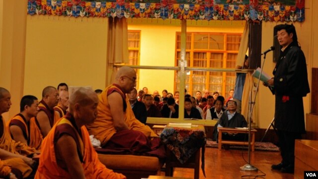 Prime Minister Lobsang Sangay addressing the hundreds gathered at Tsuklagkhang monastery in Dharamsala