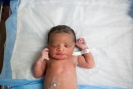 Hoa Kỳ là một trong 30 nước dành quyền công dân cho những đứa trẻ sinh ra bên trong biên giới của mình.