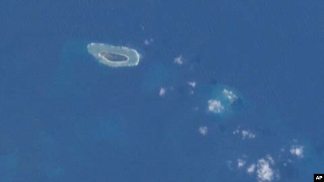 Ảnh đảo Ba Bình chụp từ Trạm không gian Quốc tế. Ba Bình là hòn đảo lớn nhất thuộc quần đảo Trường Sa