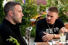 (L-r) BEN AFFLECK as Doug MacRay and JEREMY RENNER as Jem Coughlin in Warner Bros. Pictures’ and Legendary Pictures’ crime drama “The Town,” distributed by Warner Bros. Pictures.