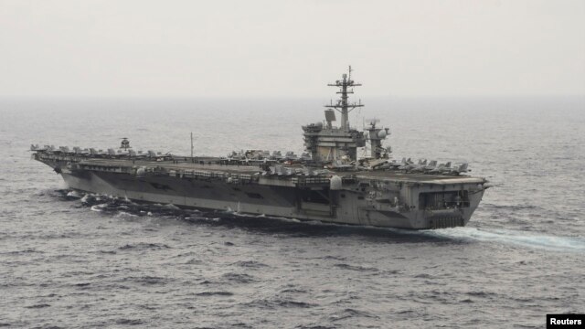 Hàng không mẫu hạm USS Theodore Roosevelt của Hoa Kỳ ở Biển Đông (Ảnh: Hải quân Mỹ chụp ngày 29/10/ 2015).