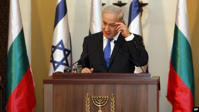 El primer ministro israelí Benjamin Netanyahu habla durante una conferencia conjunta con su contraparte búlgara Boyko Borissov (no aparece en la foto), la mañana del martes 11 de septiembre de 2012.