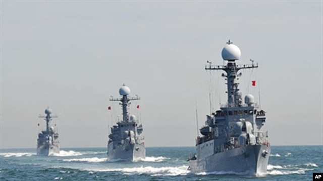 South Korean Navy Patrol Combat Corvettes stage an anti-submarine exercise at off the western coast town of Taean, 27 May 2010