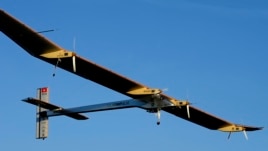 Avion krejtësisht me energji diellore