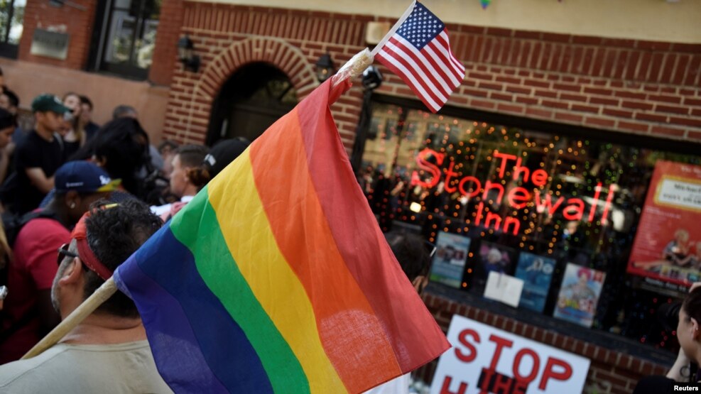 El Primer Monumento Nacional Stonewall en honor a la comunidad LGBT incluye el icónico bar gay Stonewall Inn en Nueva York.