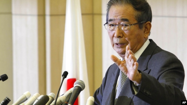 Tokyo Gov. Shintaro Ishihara speaks during a news conference in Tokyo, October 25, 2012. 