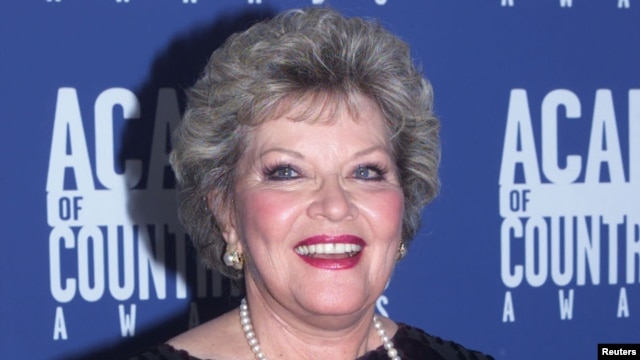 Patti Page (2001 photo)