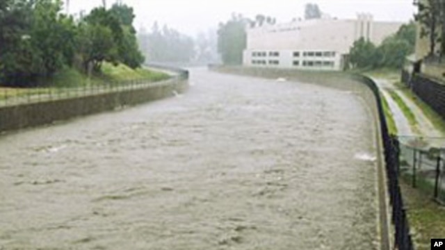 The Los Angeles River at high water stage, in March, 2011
