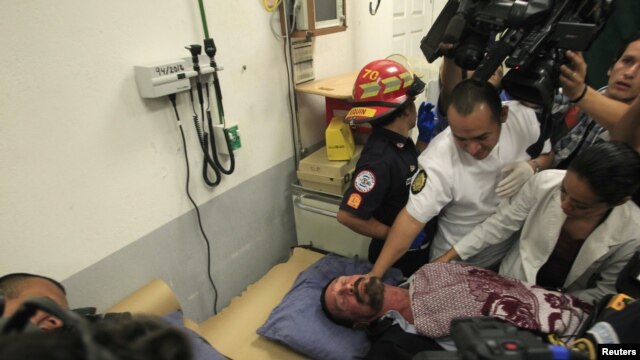 John McAfee fue atendido en el hospital de la Policía.Su salud no tiene ningún riesgo y ahora permanece en el albergue para ilegales.