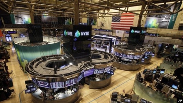Floor of the New York Stock Exchange is empty of traders, lower Manhattan, Oct. 29, 2012.