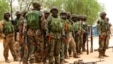 Des soldats dans le village de Baga,13 mai, 2013. REUTERS/Tim Cocks