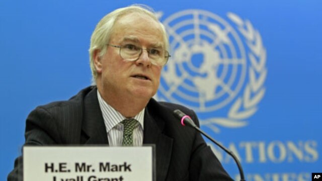 Britain's Ambassador to the U.N. Mark Lyall Grant addresses a news conference at the United Nations offices at Gigiri in Kenya's capital Nairobi, May 25, 2011