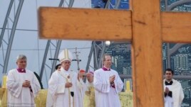 Papa dha një meshë lamtumire në Brazil