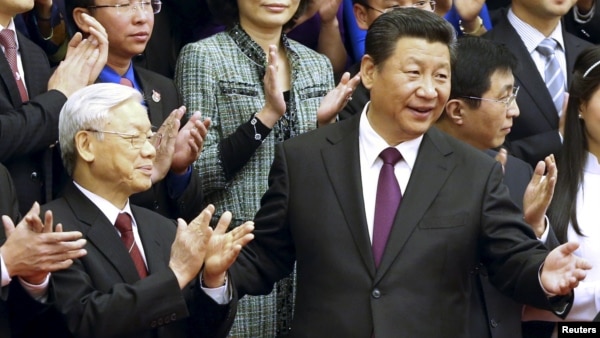 Tổng Bí thư Nguyễn Phú Trọng được Chủ tịch nước Trung Quốc tiếp đón tại Đại Sảnh đường Nhân dân ở Bắc Kinh, ngày 7/4/2015.