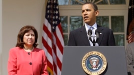 El presidente Barack Obama podría sustituir a Hilda Solís con otro hispano.