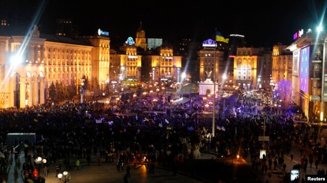 An aerial view shows the Maidan Nezalezhnosti or Independence Square crowded by supporters of EU integration during a rally in Kyiv, Dec. 1, 2013.