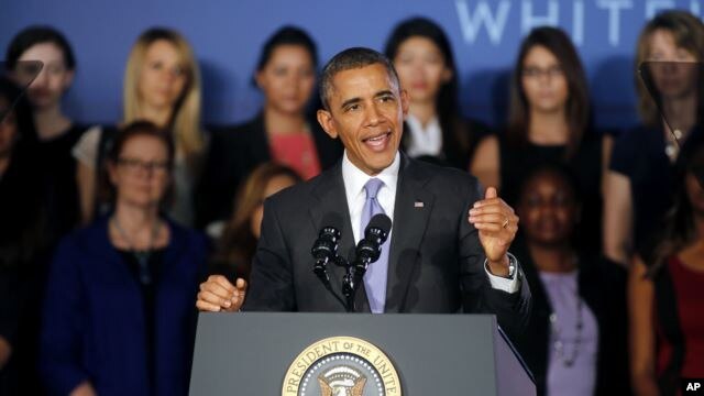 El presidente Barack Obama habla durante una visita a la universidad pública de Valencia, en Orlando, Florida, esta semana.