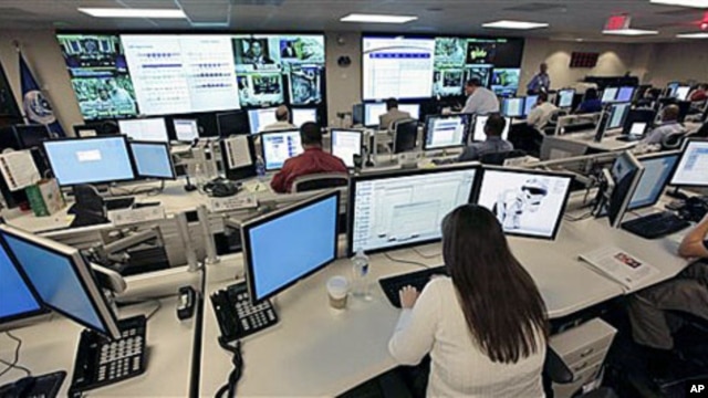 The National Cybersecurity & Communications Integration Center (NCCIC) prepares for the Cyber Storm III exercise at its operations center in Arlington, Va., Sept 2010 (File Photo)