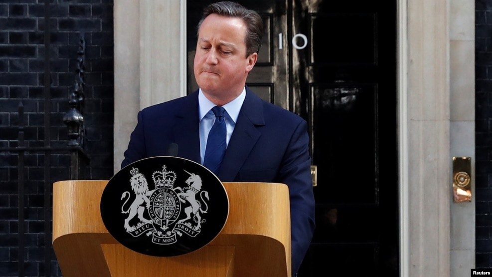 El primer ministro británcio, David Cameron, renunciará en octubre, tras el resultado del referéndum a favor de que Gran Bretaña salga de la UE.