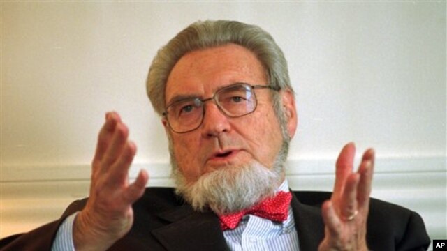 Cựu Tổng Y Sĩ Hoa Kỳ Everett Koop.