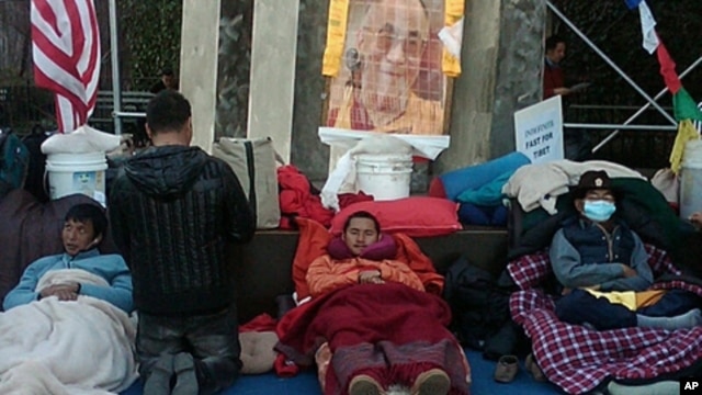 Three Tibetans outside of UN headquarters enter 17th day of their water-only fast for human rights, March 9 2012.