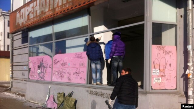 Los daños se reportaron en seis ciudades. Edificios y locales comerciales sufrieron diversas averías.