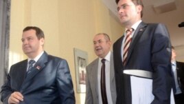 Premijer Srbije Ivica Dačić, ministar pravde Nikola Selaković i predsednik Skupštine Vojvodine Ištvan Pastor u Skupštini Vojvodine u Novom Sadu. 