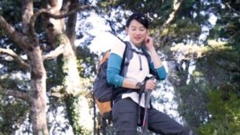 Rini Sugianto Mendaki Gunung