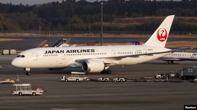 A Japan Airlines' (JAL) Boeing Co's 787 plane is seen at New Tokyo international airport in Narita, Jan. 9, 2013.