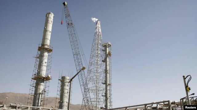 Cơ sở sản xuất nước nặng Arak ở miền trung Iran.