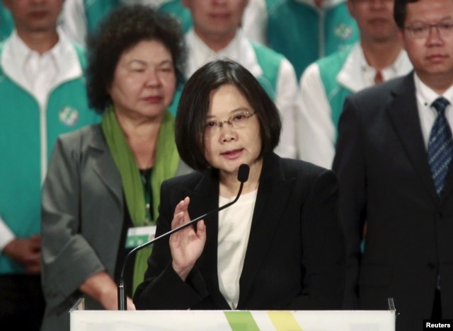 Taiwan's main opposition Democratic Progressive Party (DPP) Chairperson Tsai Ing-wen gives a speech at a party congress in Taoyuan, northern Taiwan, Sept. 19, 2015.