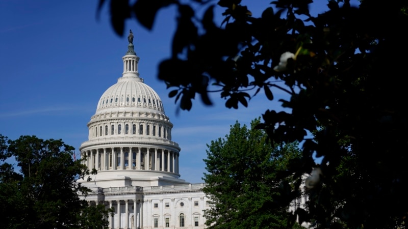 Demócratas del Senado de EEUU aprueban legislación climática e impositiva
