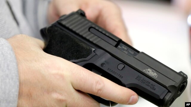 Quyền sở hữu súng đạn được quy định trong hiến pháp của Mỹ.
