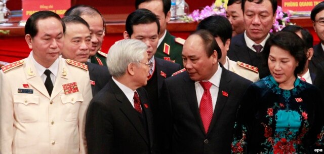 Dàn lãnh đạo mới, đứng đầu là Tổng Bí Thư Nguyễn Phú Trọng.