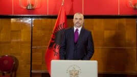 Kryeministri Rama takoi diplomatët e huaj në Tiranë