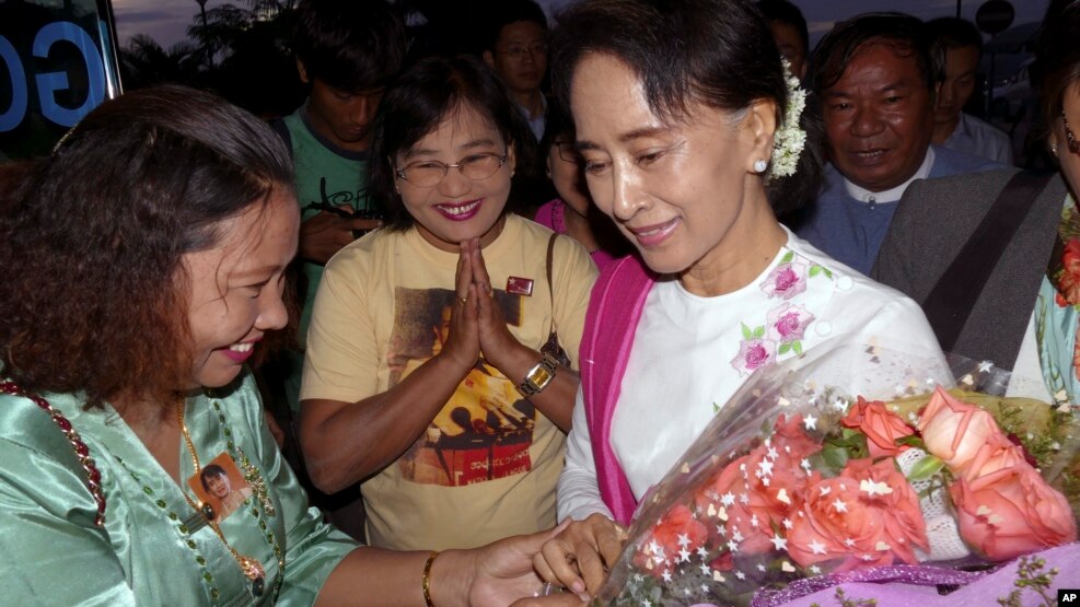 ၂၀၁၅ ဇြန္လတုန္းက ေဒၚစုရဲ႔ တရုတ္ခရီးစဥ္